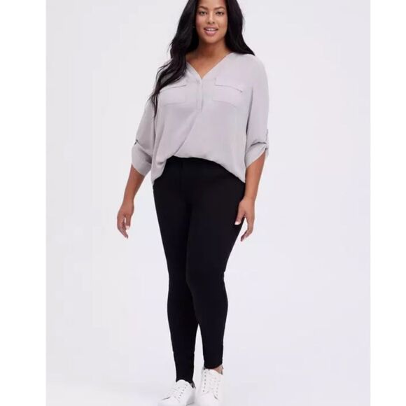 Torrid Flint Grey Harper Georgette Pullover 3/4 Sleeve Blouse Size 00 - Picture 1 of 10